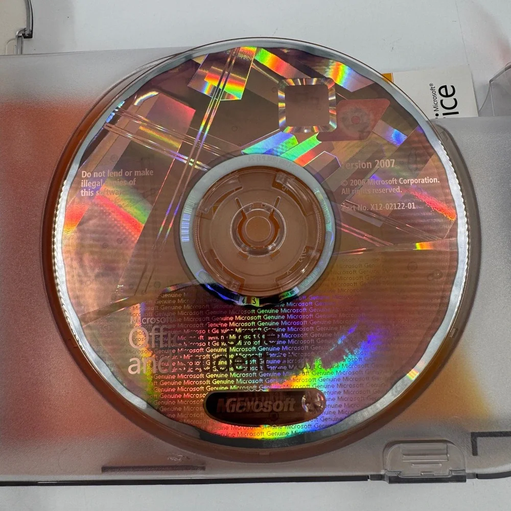 Microsoft Office Home and Student 2007 PC Windows Retail Box Product Key‎ Disc
